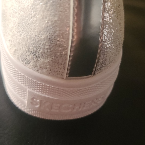 Shoes - Picture 5 of 6